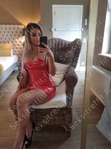 DeliaSexy 
